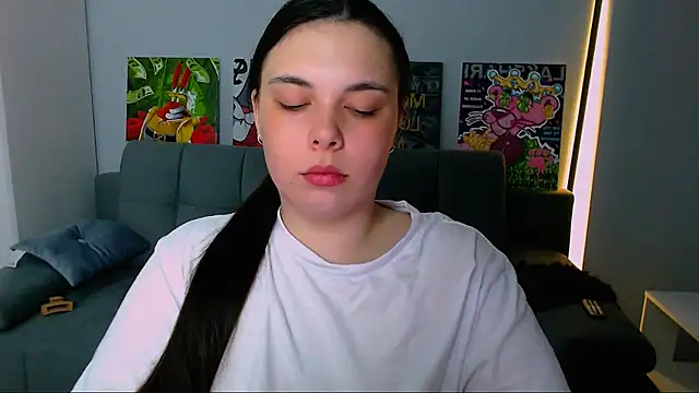 Snapshot of queenofthesense_ chatting on 04.01.26 queenofthesense online show from 04.01.26