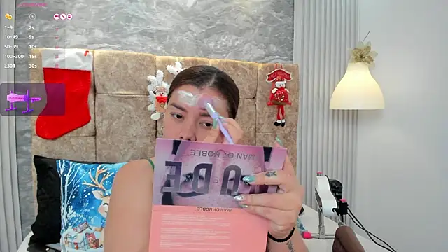 Snapshot of leilapons chatting on 12.02.25 leilapons online show from 12.02.25