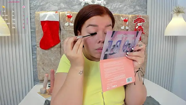 Snapshot of leilapons chatting on 12.20.25 leilapons online show from 12.20.25