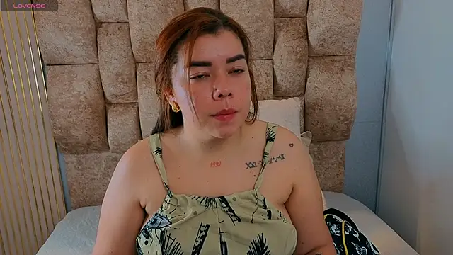 Snapshot of leilapons chatting on 02.19.26 leilapons online show from 02.19.26