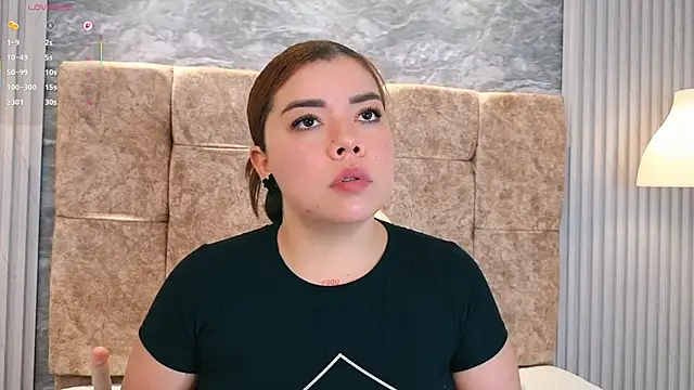 Snapshot of leilapons chatting on 03.12.26 leilapons online show from 03.12.26