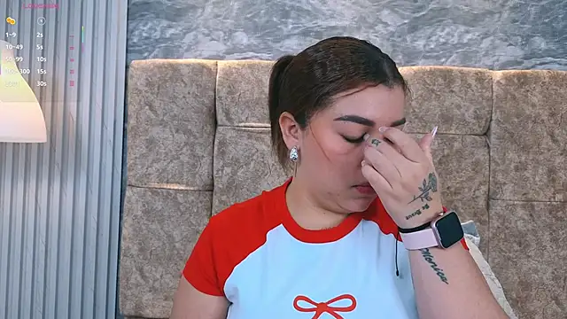 Snapshot of leilapons chatting on 03.25.26 leilapons online show from 03.25.26