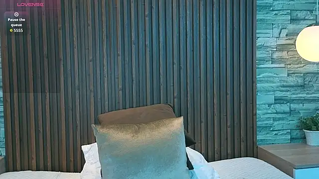 Snapshot of leilapons chatting on 04.04.26 leilapons online show from 04.04.26