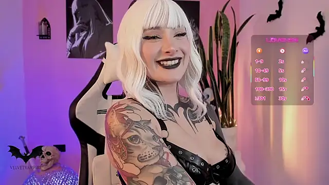 Snapshot of VelvetVampiree chatting on 12.03.25 VelvetVampiree online show from 12.03.25