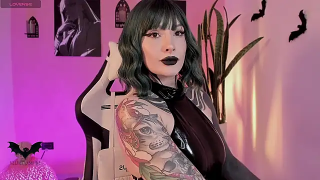 VelvetVampiree online show from 01.16.26