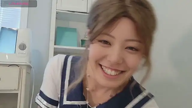 Snapshot of Nana_with chatting on 02.10.26 Nana with online show from 02.10.26