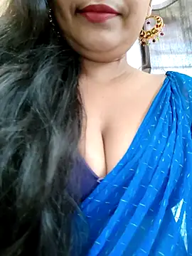 Snapshot of Sofia-ex chatting on 09.28.25 Sofia-ex online show from 09.28.25