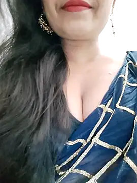 Snapshot of Sofia-ex chatting on 10.13.25 Sofia-ex online show from 10.13.25