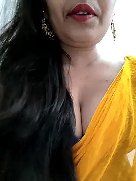 Snapshot of Sofia-ex chatting on 10.16.25 Sofia-ex online show from 10.16.25