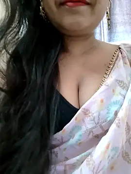 Snapshot of Sofia-ex chatting on 10.17.25 Sofia-ex online show from 10.17.25