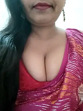 Snapshot of Sofia-ex chatting on 11.25.25 Sofia-ex online show from 11.25.25