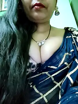 Snapshot of Sofia-ex chatting on 12.19.25 Sofia-ex online show from 12.19.25