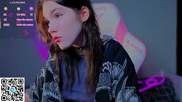 Snapshot of Sophie_SkyAngel chatting on 04.16.26 Sophie SkyAngel online show from 04.16.26