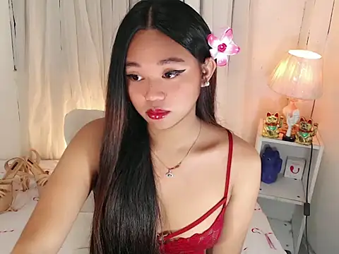 Snapshot of Malia_cummer chatting on 06.08.26 Malia cummer online show from 06.08.26