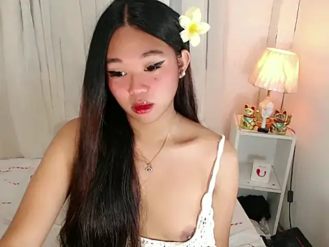 Snapshot of Malia_cummer chatting on 06.26.26 Malia cummer online show from 06.26.26