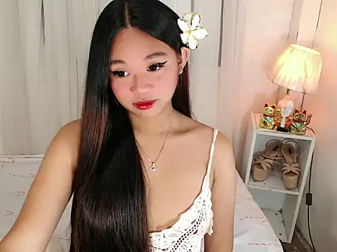 Snapshot of Malia_cummer chatting on 07.06.26 Malia cummer online show from 07.06.26