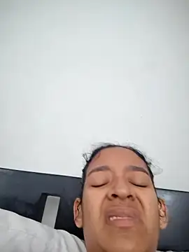 Snapshot of Amber-Sweett chatting on 11.06.25 Amber-Sweett online show from 11.06.25