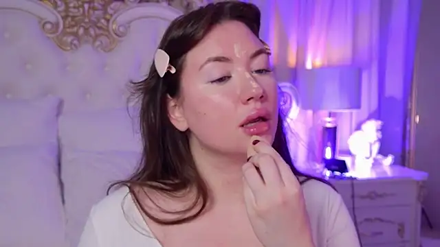 MeganStrain online show from 12.04.25