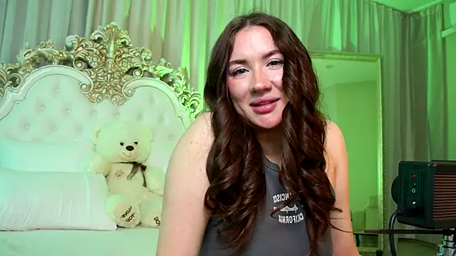 MeganStrain online show from 01.06.26