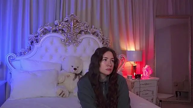 Snapshot of MeganStrain chatting on 02.11.26 MeganStrain online show from 02.11.26