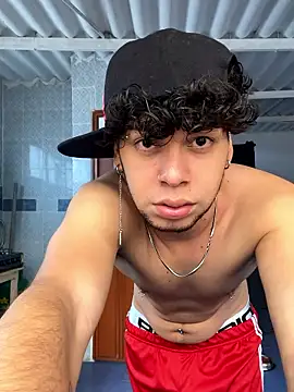 Snapshot of enzo_vittale03_ chatting on 01.11.26 enzo vittale03 online show from 01.11.26