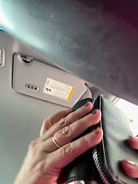 Snapshot of petalsexy chatting on 09.18.25 petalsexy online show from 09.18.25