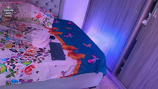 dreamsussi online show from 02.04.26