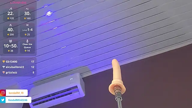 Snapshot of _Kendall_19 chatting on 11.24.25 Kendall 19 online show from 11.24.25