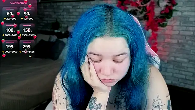 Snapshot of Mira_Fyre chatting on 11.20.25 Mira Fyre online show from 11.20.25