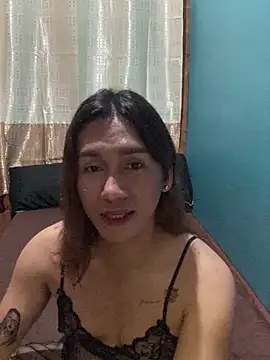 pretty TRANSjona online show from 10.24.25