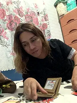 pretty TRANSjona online show from 01.16.26