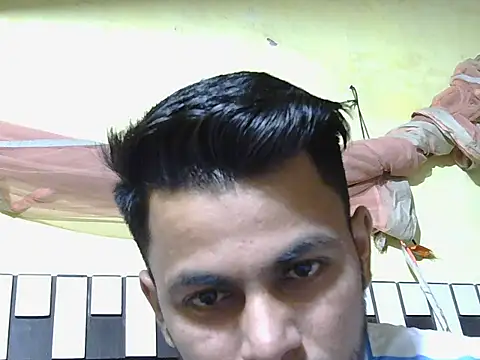 ursdreamperson online show from 04.21.26