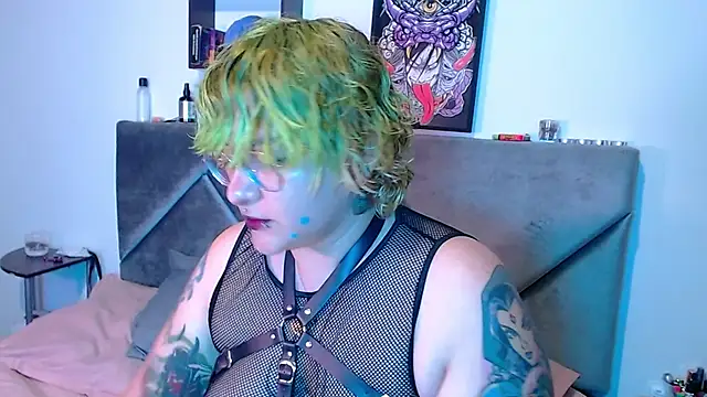 Snapshot of XxGreenGoodxX chatting on 01.17.26 XxGreenGoodxX online show from 01.17.26