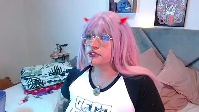 Snapshot of XxGreenGoodxX chatting on 02.07.26 XxGreenGoodxX online show from 02.07.26