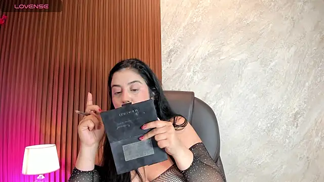  Cris Spicy  online show from 09.25.25