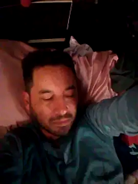 Snapshot of Lujor chatting on 11.30.25 Lujor online show from 11.30.25