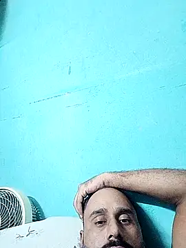 Snapshot of amitkumarkangra chatting on 10.16.25 amitkumarkangra online show from 10.16.25