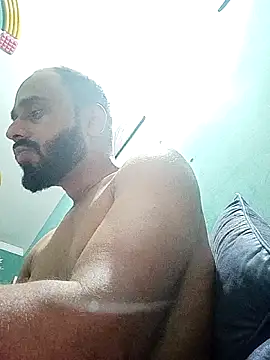 Snapshot of amitkumarkangra chatting on 10.22.25 amitkumarkangra online show from 10.22.25