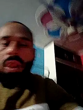 Snapshot of amitkumarkangra chatting on 11.27.25 amitkumarkangra online show from 11.27.25