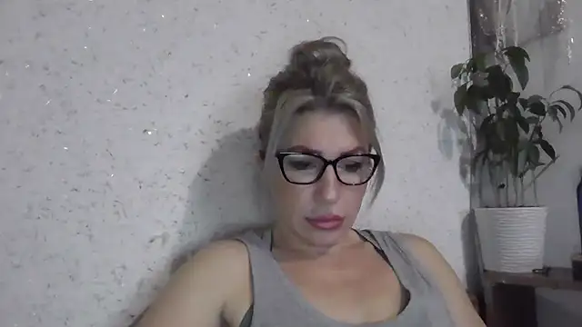 fox red lady7 online show from 12.16.25