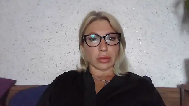 Snapshot of fox_red_lady7 chatting on 05.31.26 fox red lady7 online show from 05.31.26