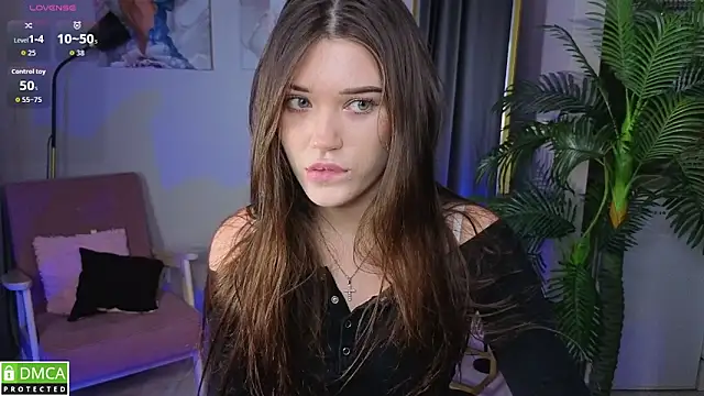 Snapshot of MollyBaby chatting on 11.19.25 MollyBaby online show from 11.19.25