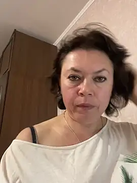 Kiravix online show from 10.26.25