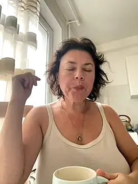 Kiravix online show from 11.09.25