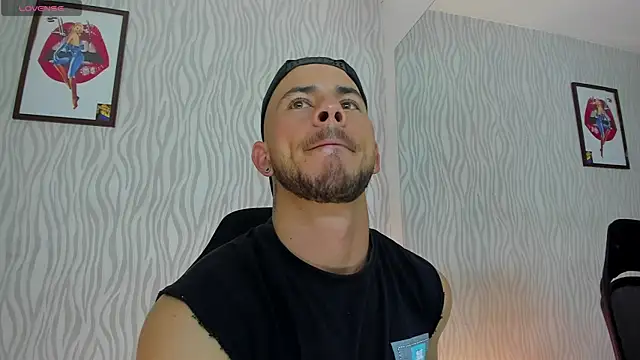 Snapshot of dylan_jacobx chatting on 10.03.25 dylan jacobx online show from 10.03.25