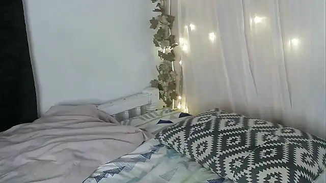 lishainparis18 online show from 10.07.25