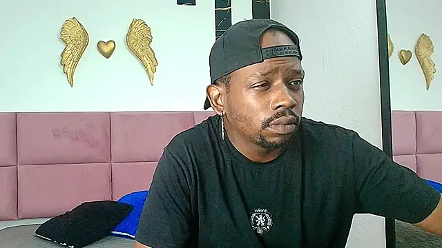 Snapshot of muller_asher chatting on 09.24.25 muller asher online show from 09.24.25