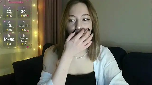 white liillyy online show from 02.09.26