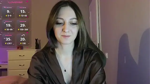 Snapshot of white_liillyy chatting on 05.25.26 white liillyy online show from 05.25.26