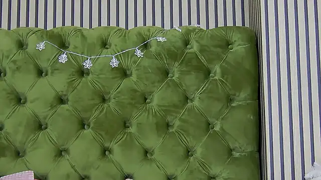 LunaHart online show from 12.17.25